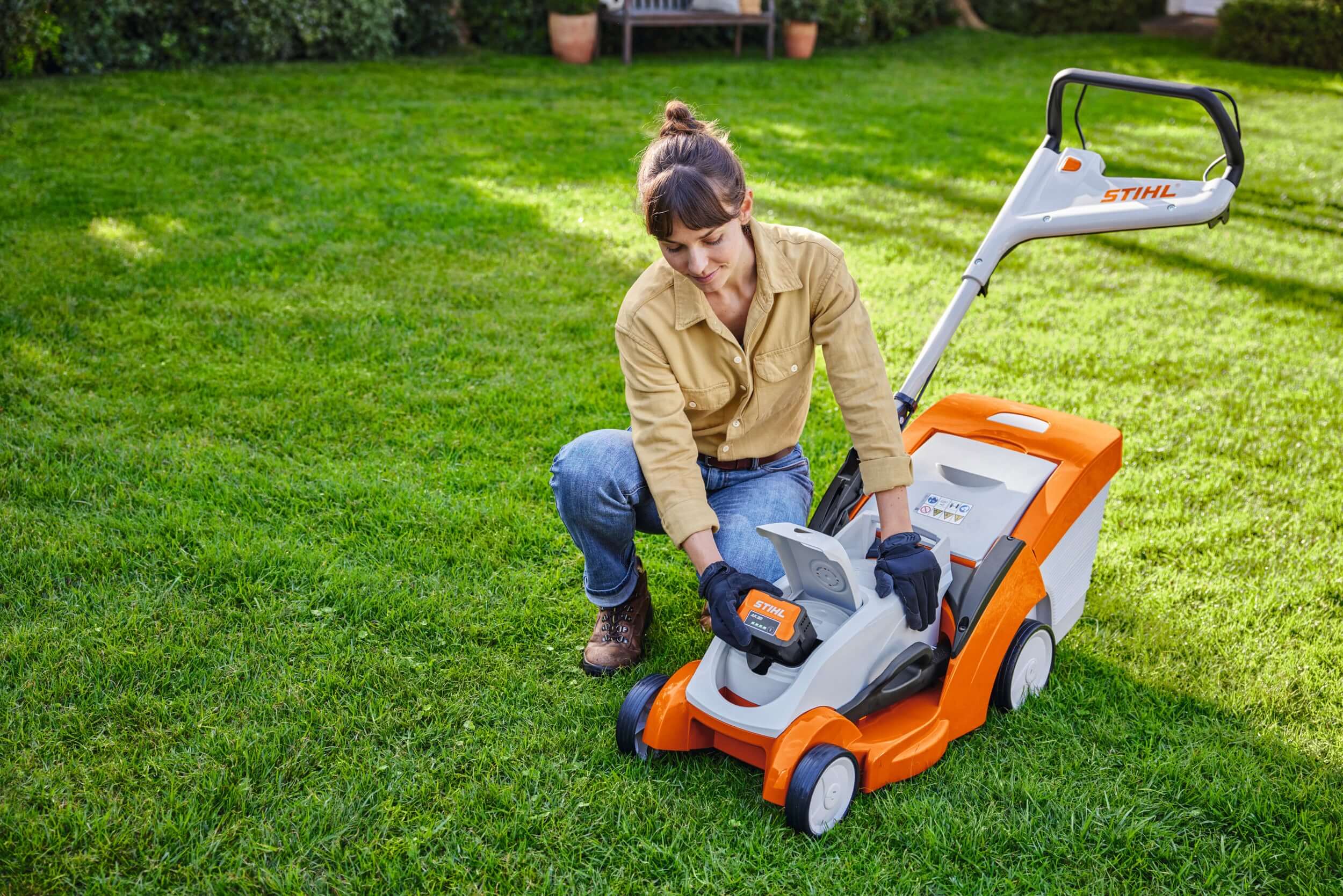 STIHL RMA 239 C Cordless Garden Lawn Mower | FREE Delivery