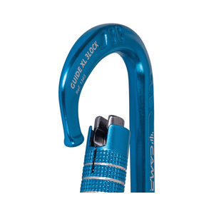GUIDE XL 3LOCK Aluminium Carabiner close-up showing the auto-locking mechanism and vibrant blue color.