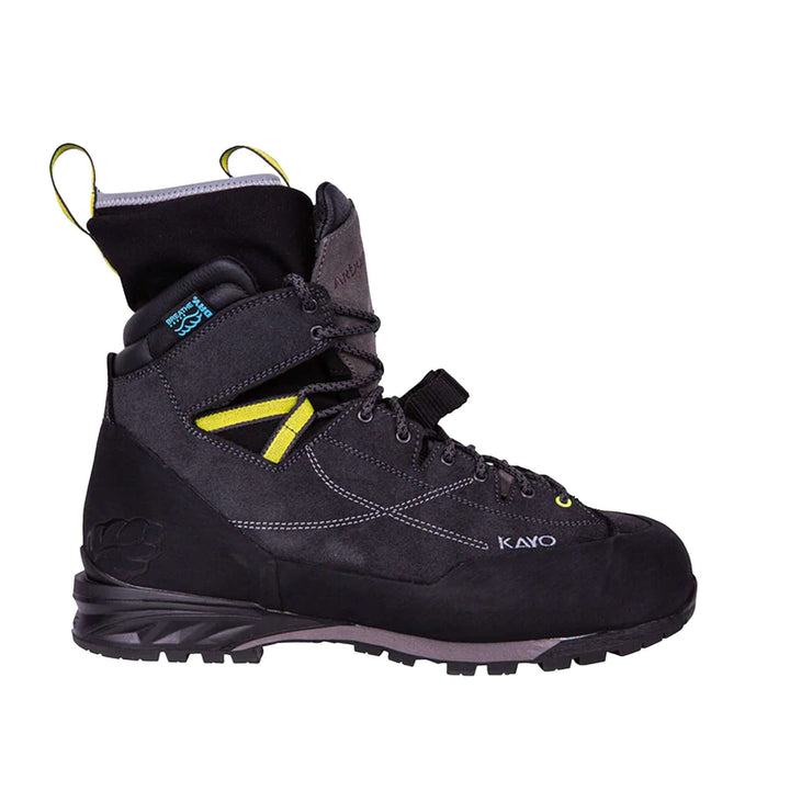 Black Arbortec Kayo chainsaw boots, Class 2 protection. Lace-up, high ankle support, rugged sole. Safety footwear for chainsaw use