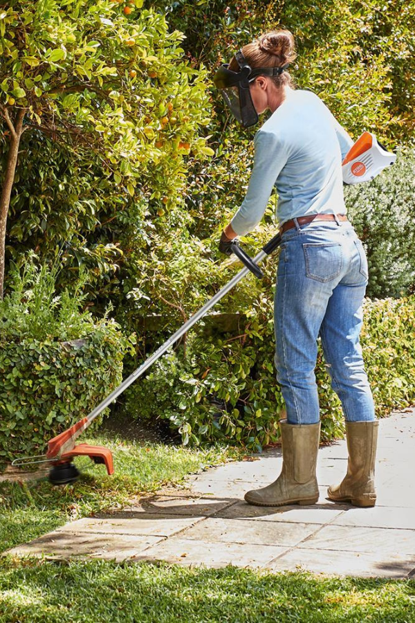 FSA 60 R Cordless Strimmer