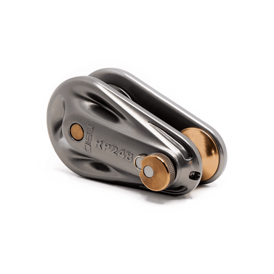 ISC 200 Series 14mm rigging pulley, strong and durable for tree surgeon use, features Safelock mechanism.