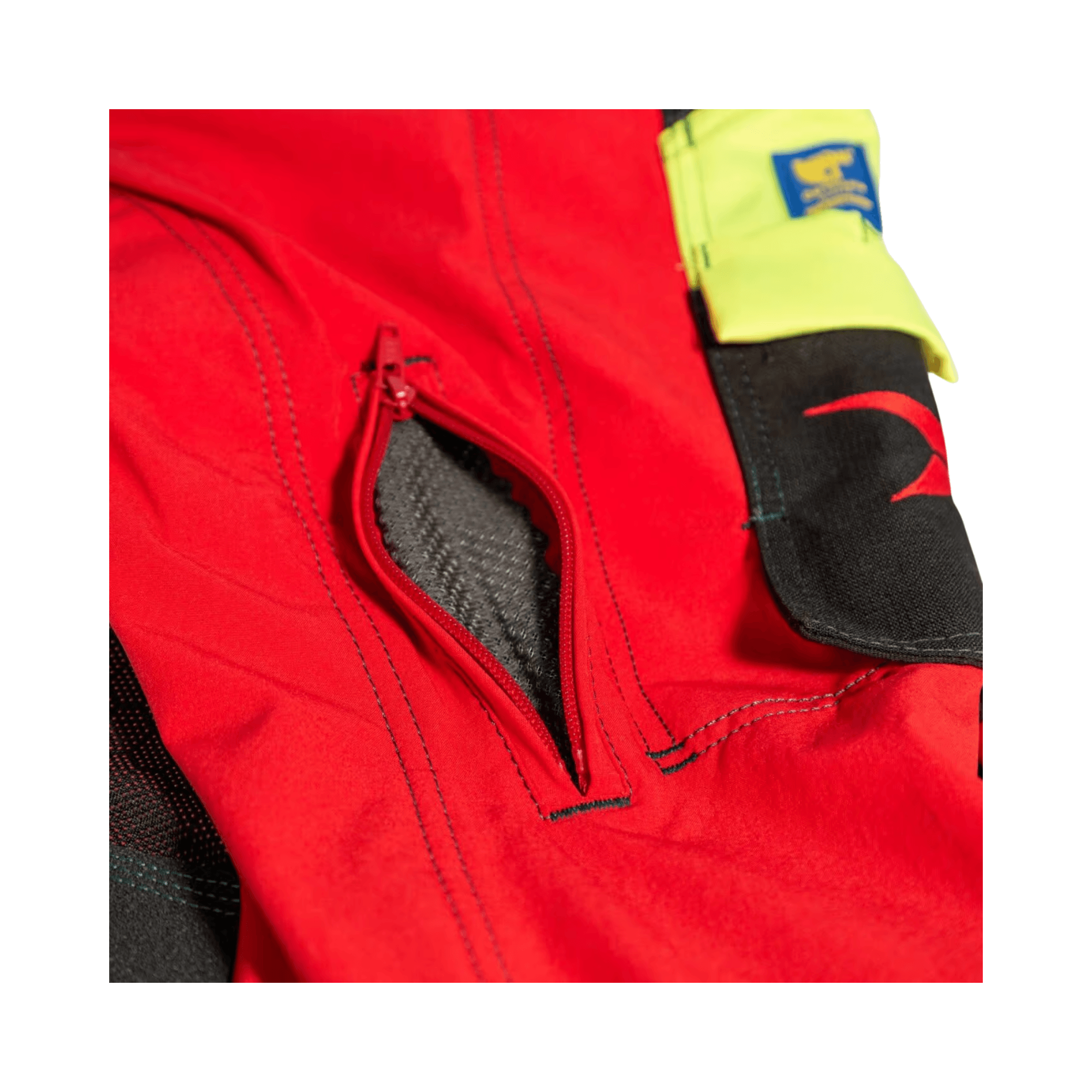 Close-up of the zippered pocket on the Pfanner Gladiator Extreme Chainsaw Trousers Type A, showcasing durable fabric.