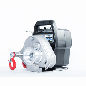 Portable winch PCW3000-LI-K with a red hook, designed for heavy loads up to 1000kg, ideal for tree surgeons and outdoor use.