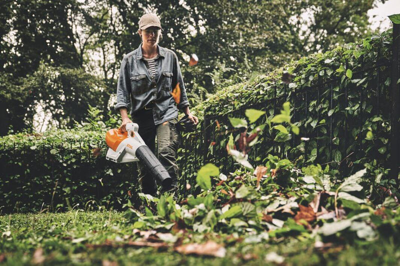 BGA 250 Cordless Leaf Blower in use