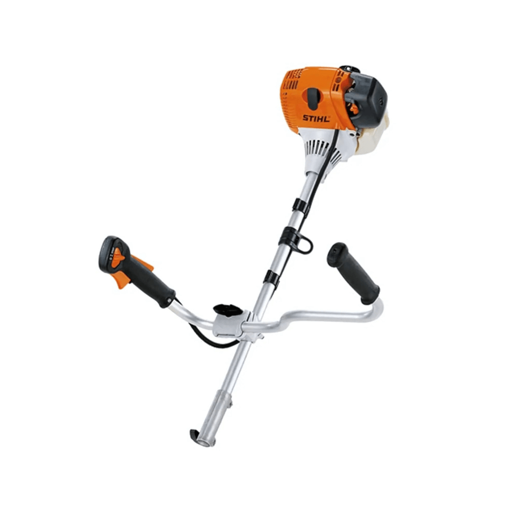 STIHL KM 131 R petrol Kombi engine. Versatile, powerful engine for various KombiSystem attachments. Ideal for professional landscaping, durable and reliable