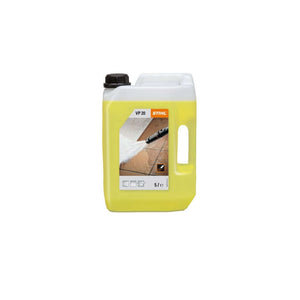 STIHL CS 100 Stone & Facade Cleaner 5 Litre container for outdoor cleaning, effective against dirt and green growth.