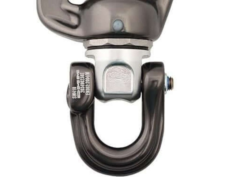 Integrated swivel
