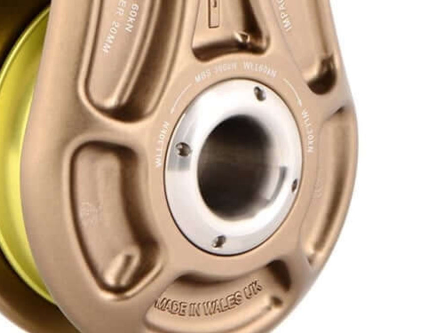 Hollow axle