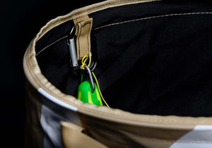 Detail of FTC Matriosac 3 throwbag showing its interior with a green clip, ideal for tree surgeons.