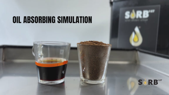 XT 5L Sachet Organic Binder oil absorbing simulation showcasing performance and effectiveness.