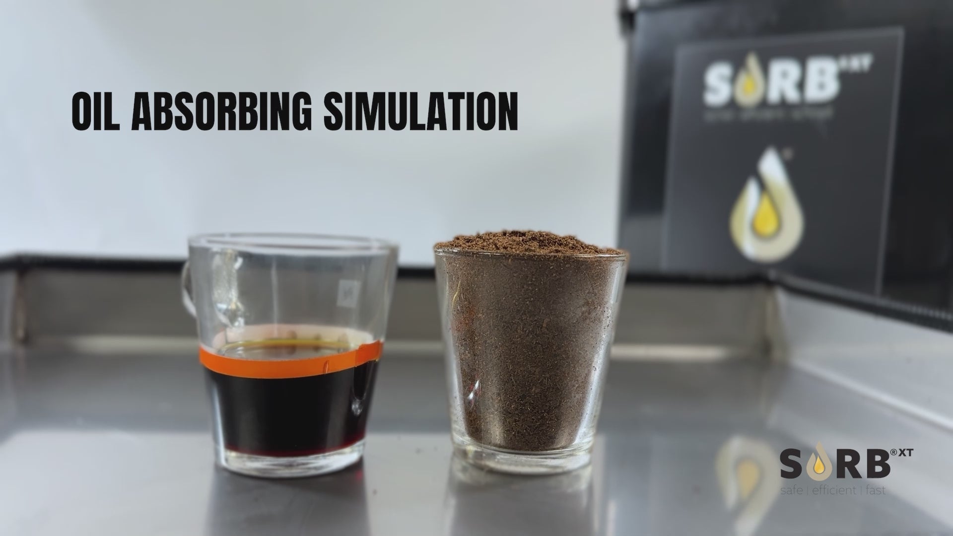 XT 5L Sachet Organic Binder oil absorbing simulation showcasing performance and effectiveness.