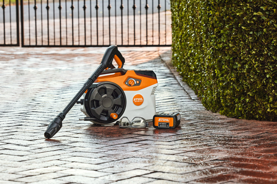 Integrated hose reel